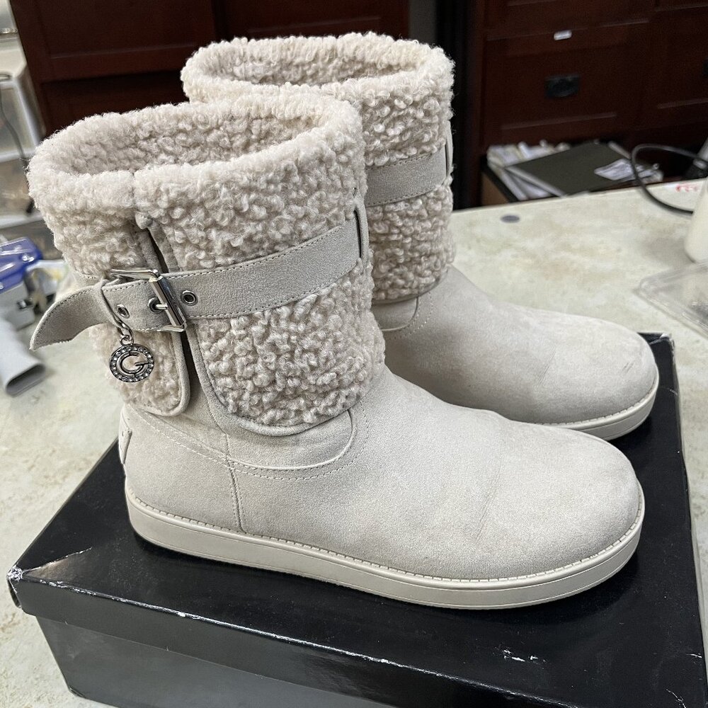 LADIES SIZE 9 GBG LOS ANGELES ADLEA WHITE FLEECE LINED SLIP ON BOOTS WITH BOX